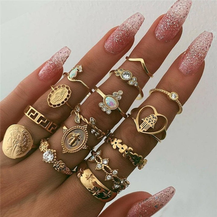 Exclusive set of 8 to 12 rings
