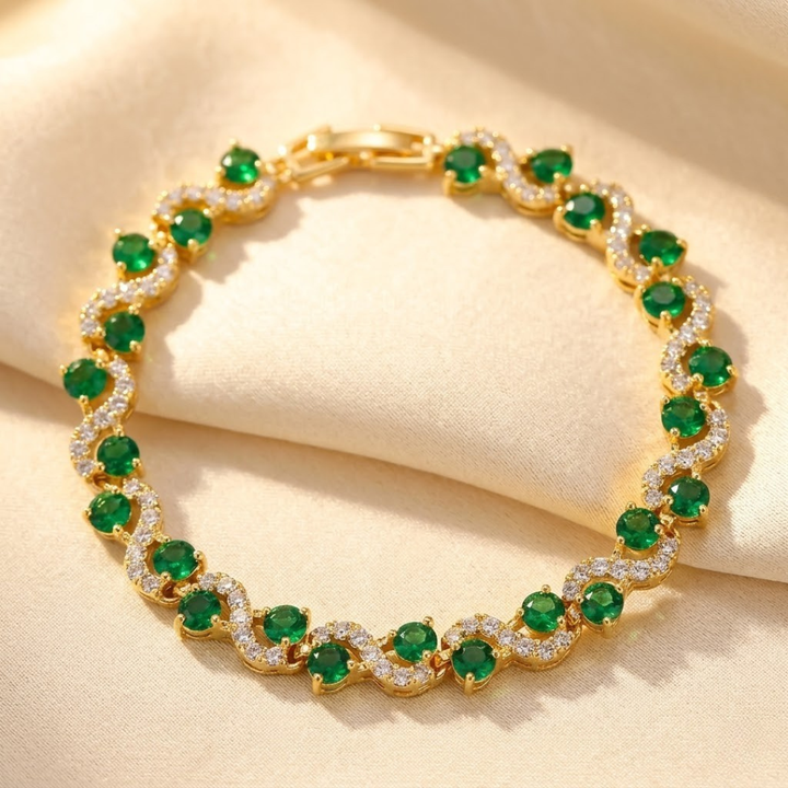 Emerald Halo Bracelet in Gold