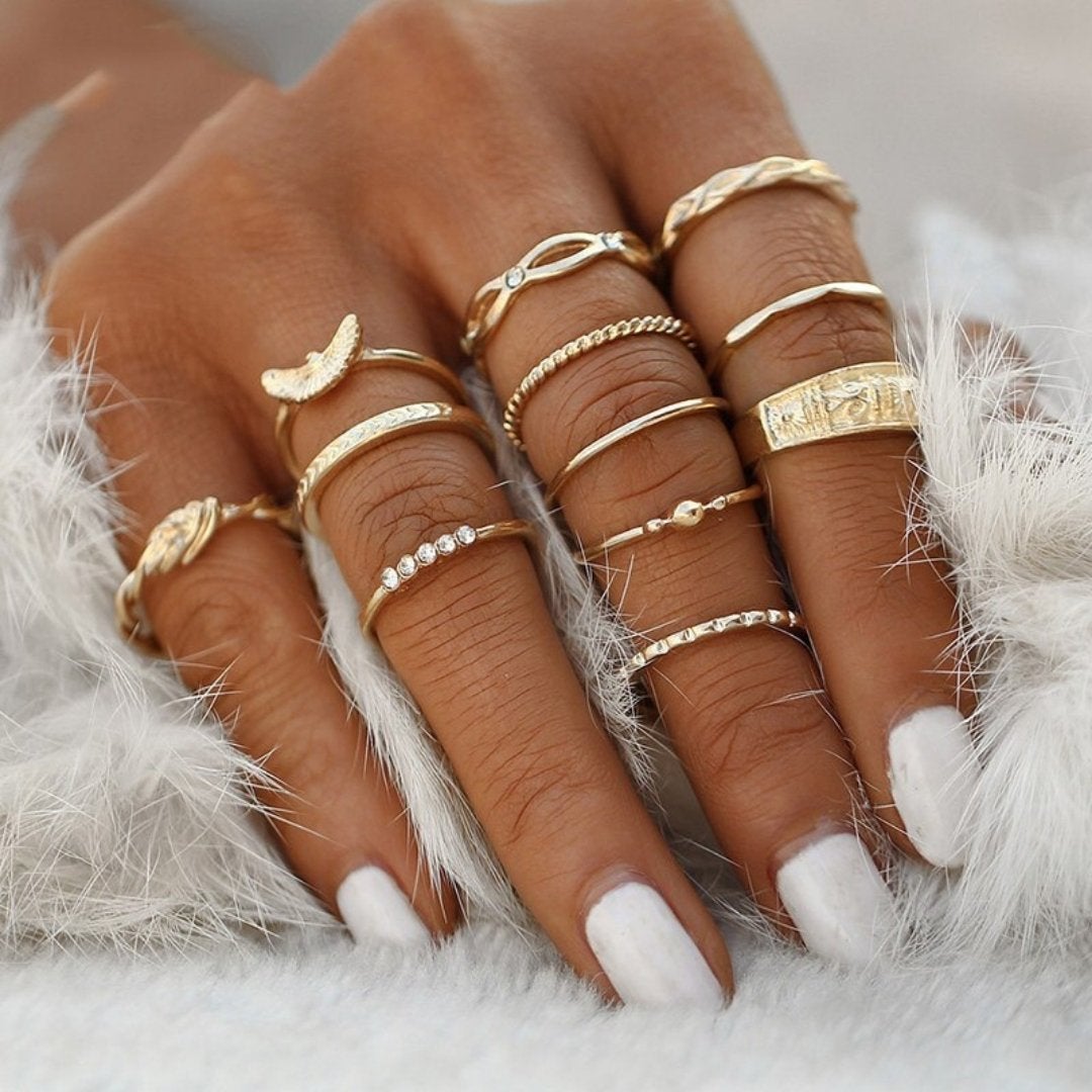 Exclusive set of 8 to 12 rings