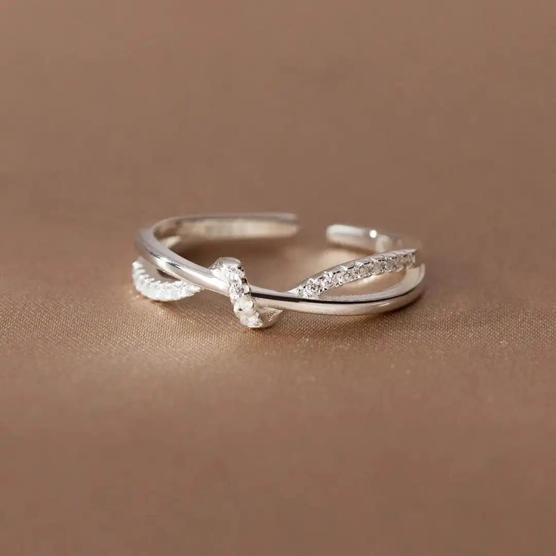 Timeless Cross Knot Band