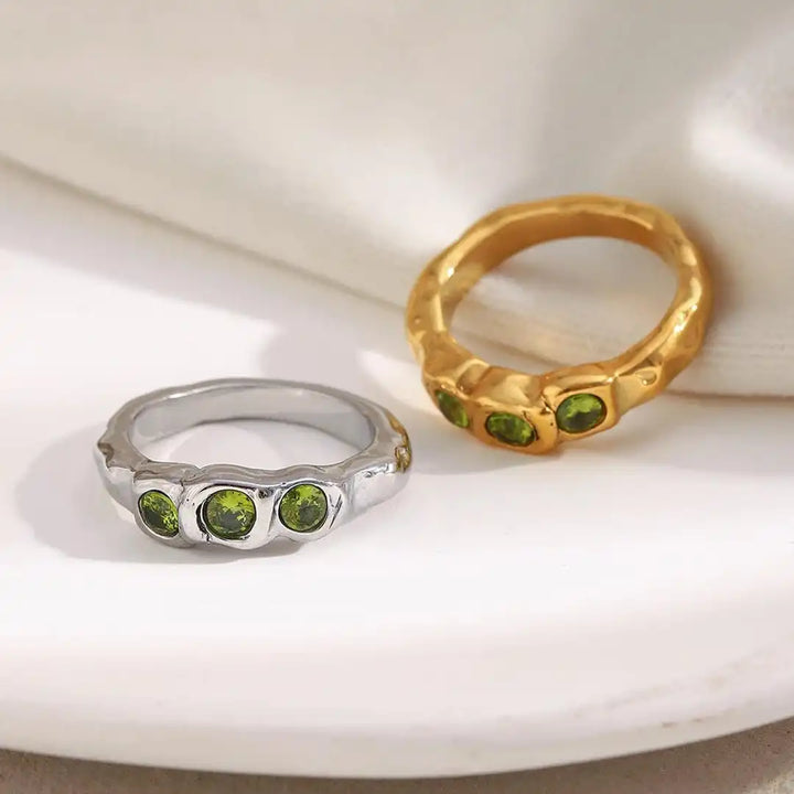 Antique Golden Gemstone Ring with Inlaid Design