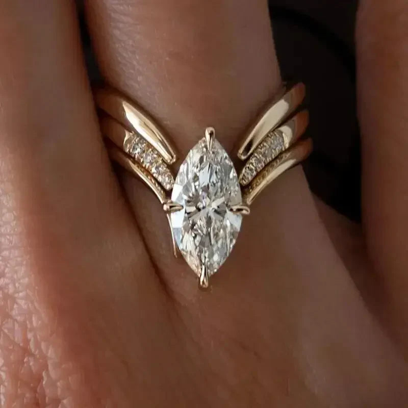 Elegant Gold Crown Ring