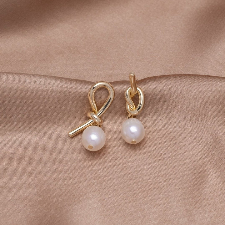 Twisted Gold & Freshwater Pearl Earrings