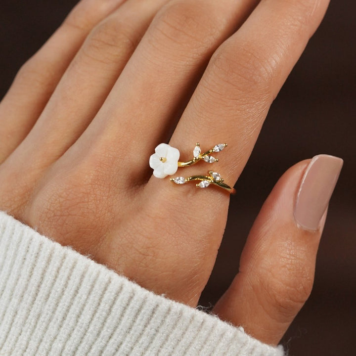 Gold Leaf and Flower Open Ring